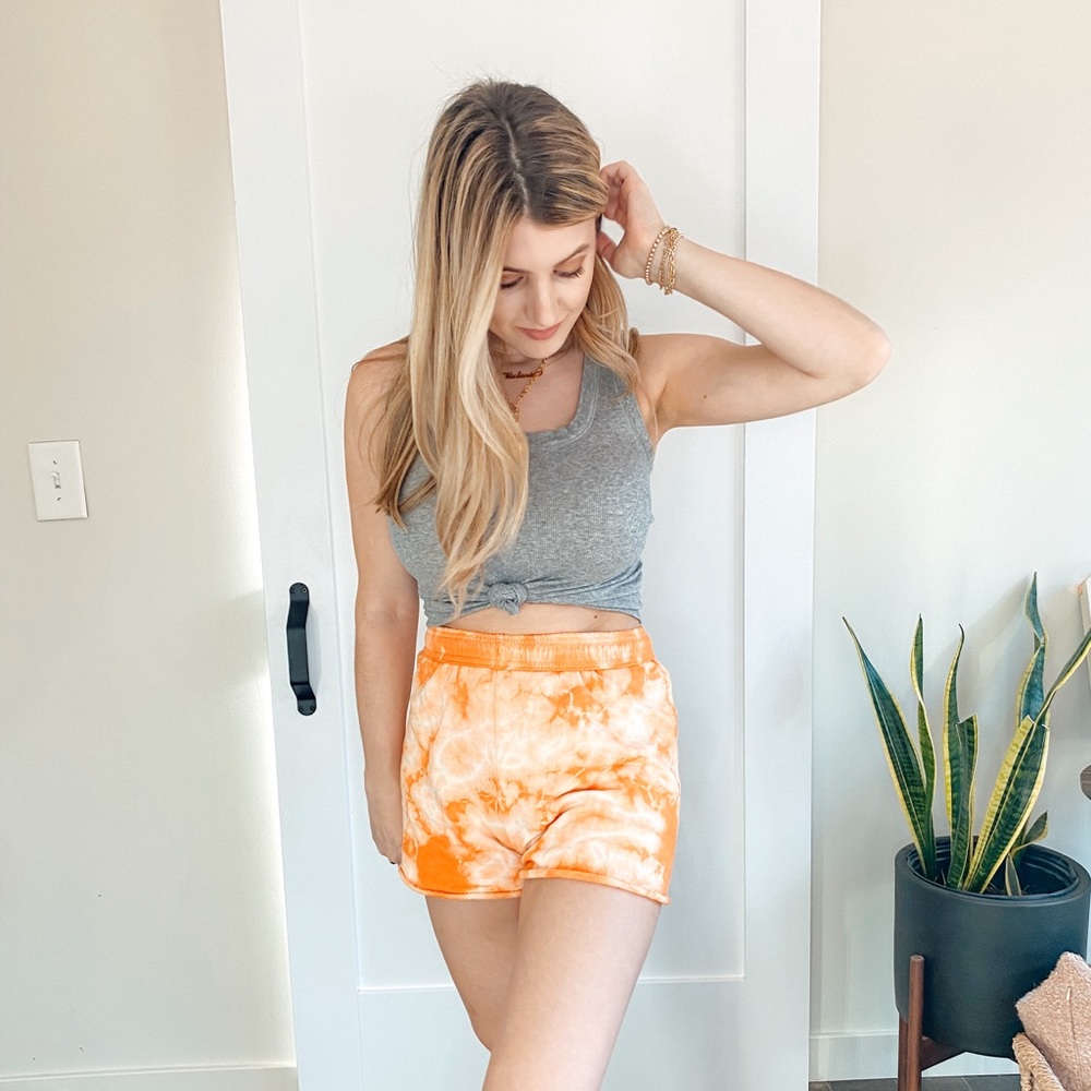UO 🍊 Urban Renewal Vintage TieDye shorts